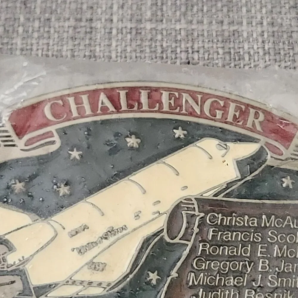 Vtg Commemorative Space Shuttle Challenger Belt Buckle Made In The U.S.A. # 2349
